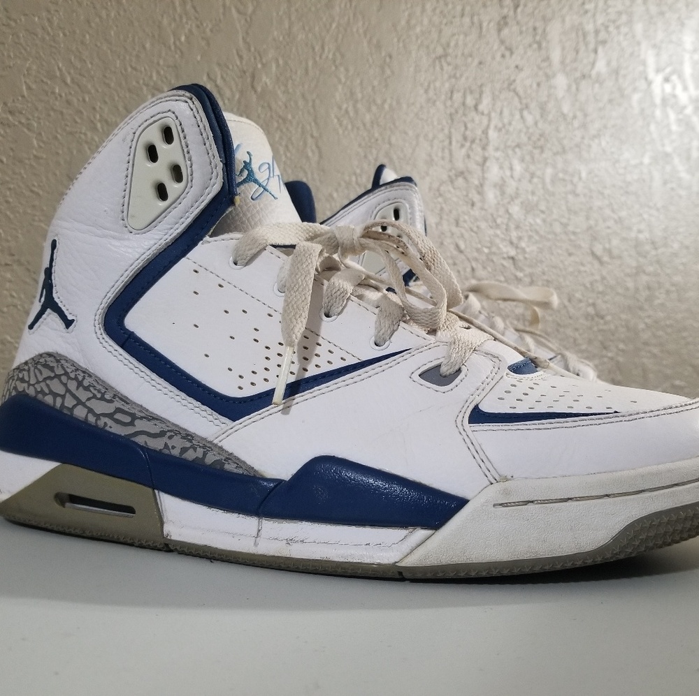 Air Jordan Retro Flight. Size 10.